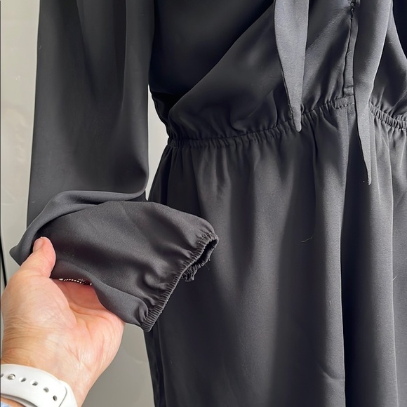 FUNKY SOUL Elegant Black Tie-Front Lined Long Sleeve Shorts Romper, Size L - Picture 4 of 12